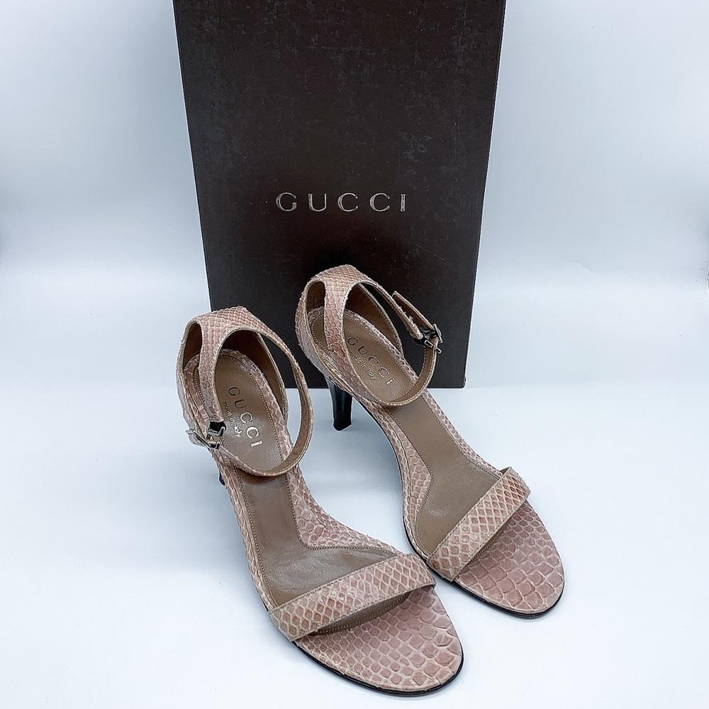 Gucci Snake Pattern Kitten Heel Ankle Strap Leather Sandal in Rosy Pink